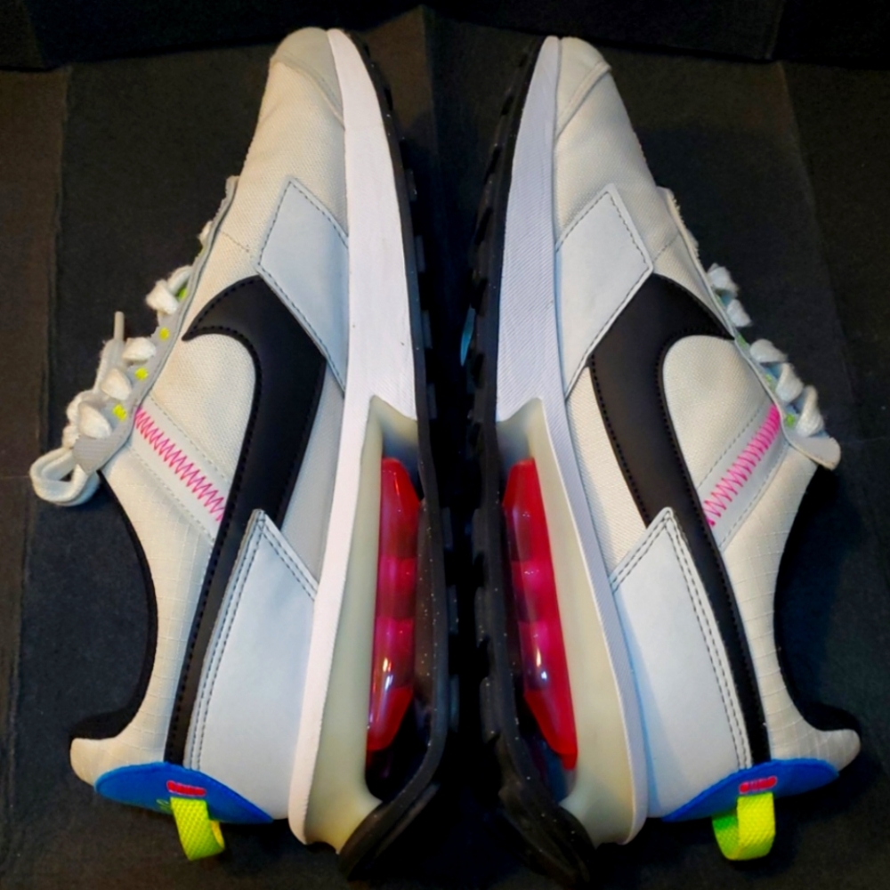 Nike Air Max Pre-Day sneakers in size 9 Men's